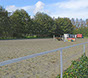 Binnen- en buitenpistes 20mx60m + binnenpaddock 20x40m, wasplaats, solarium, ruime parking...